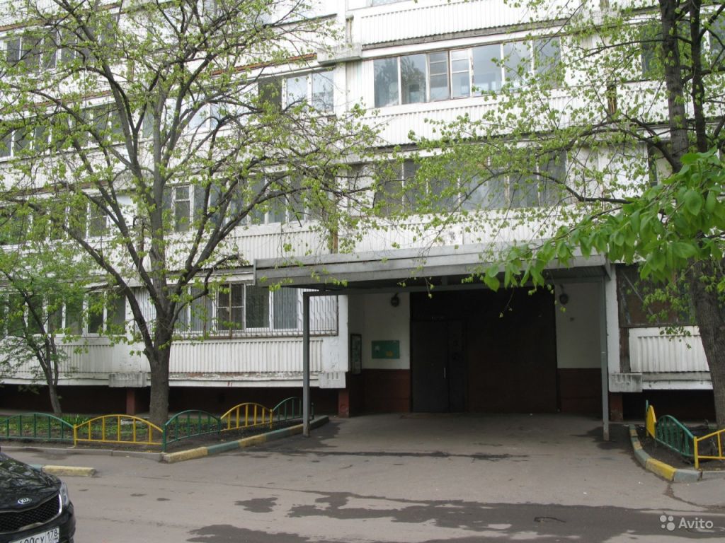 Продам квартиру 1-к квартира 37 м² на 8 этаже 17-этажного блочного дома в Москве. Фото 1