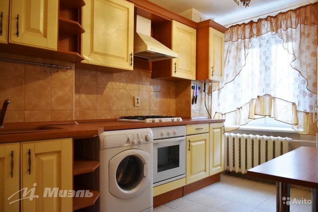 Сдам квартиру 3-к квартира 72 м² на 4 этаже 12-этажного кирпичного дома в Москве. Фото 1