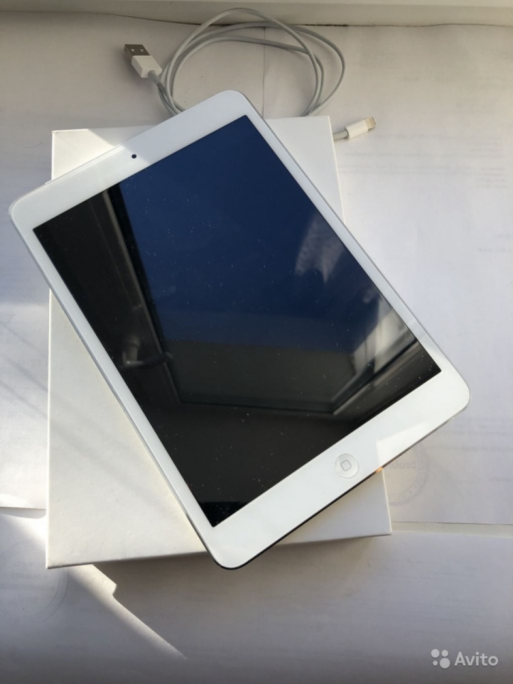 iPad mini 16gb Wifi + Cellular белый в Москве. Фото 1
