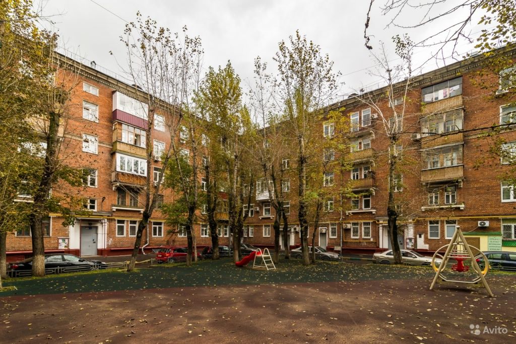 Продам квартиру 1-к квартира 53 м² на 1 этаже 5-этажного кирпичного дома в Москве. Фото 1
