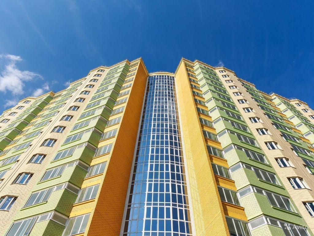 Продам квартиру в новостройке 2-к квартира 63.4 м² на 2 этаже 17-этажного панельного дома в Москве. Фото 1