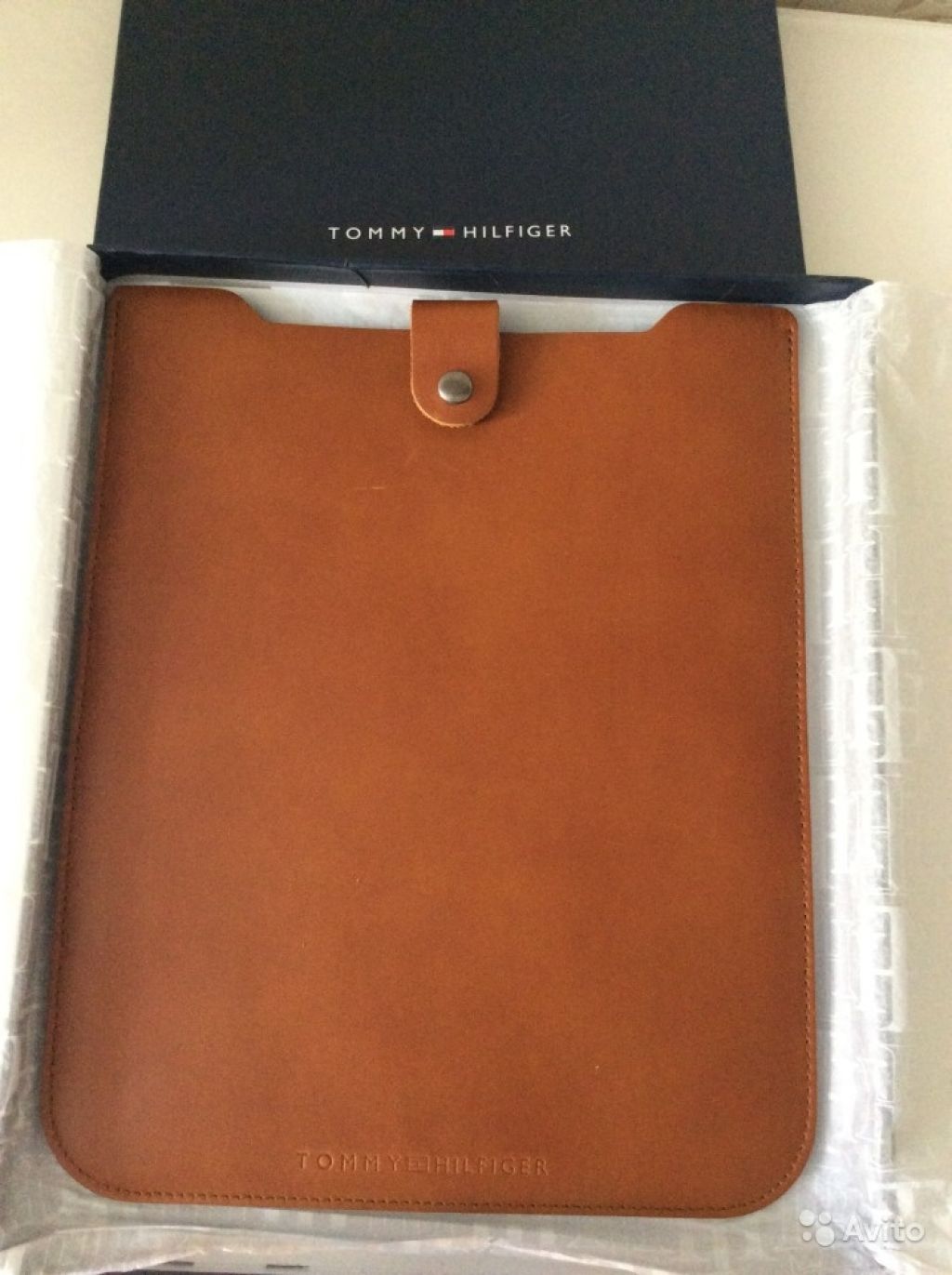 Кожаный чехол Tommy Hilfiger для iPad в Москве. Фото 1