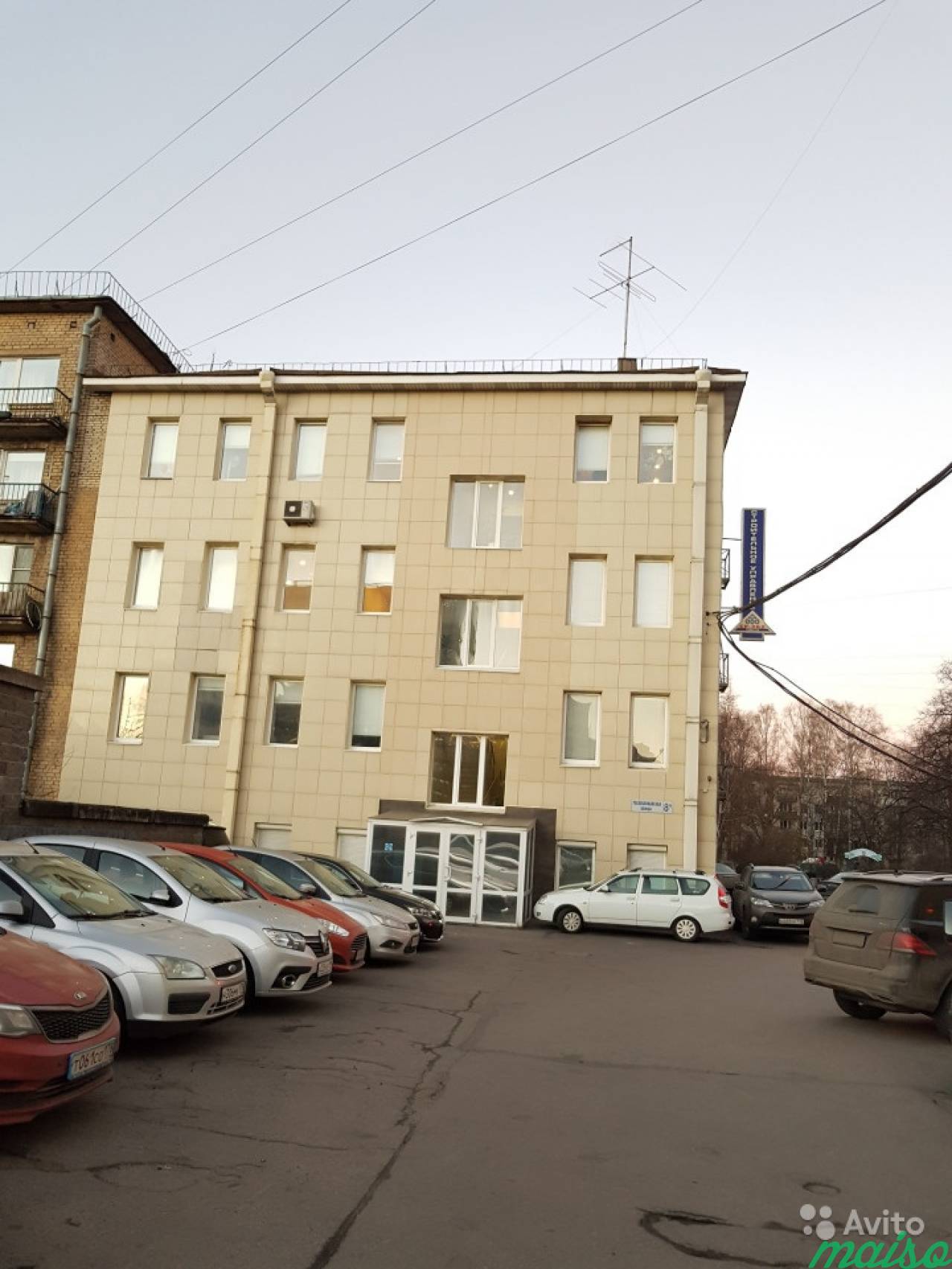 Офисное помещение, 179.4 м² в Санкт-Петербурге. Фото 1
