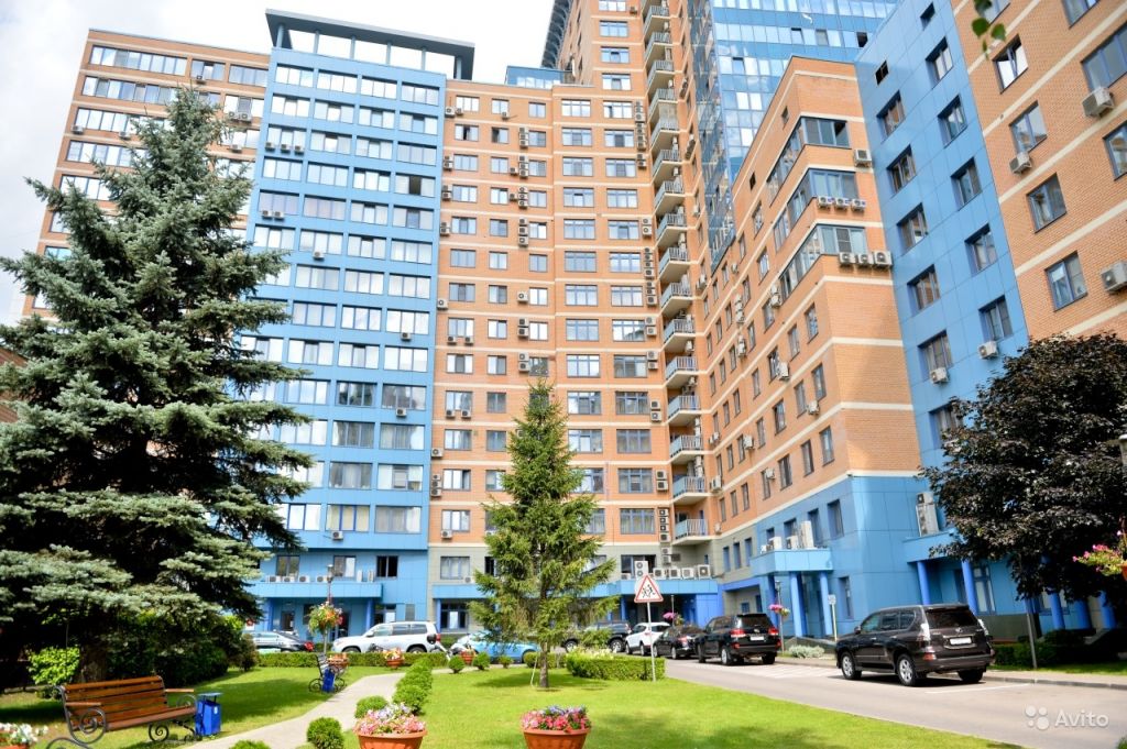 Продам квартиру 2-к квартира 94 м² на 3 этаже 21-этажного монолитного дома в Москве. Фото 1