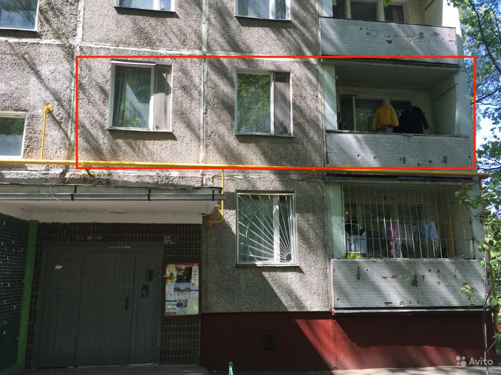 Продам квартиру 2-к квартира 43 м² на 2 этаже 9-этажного панельного дома в Москве. Фото 1