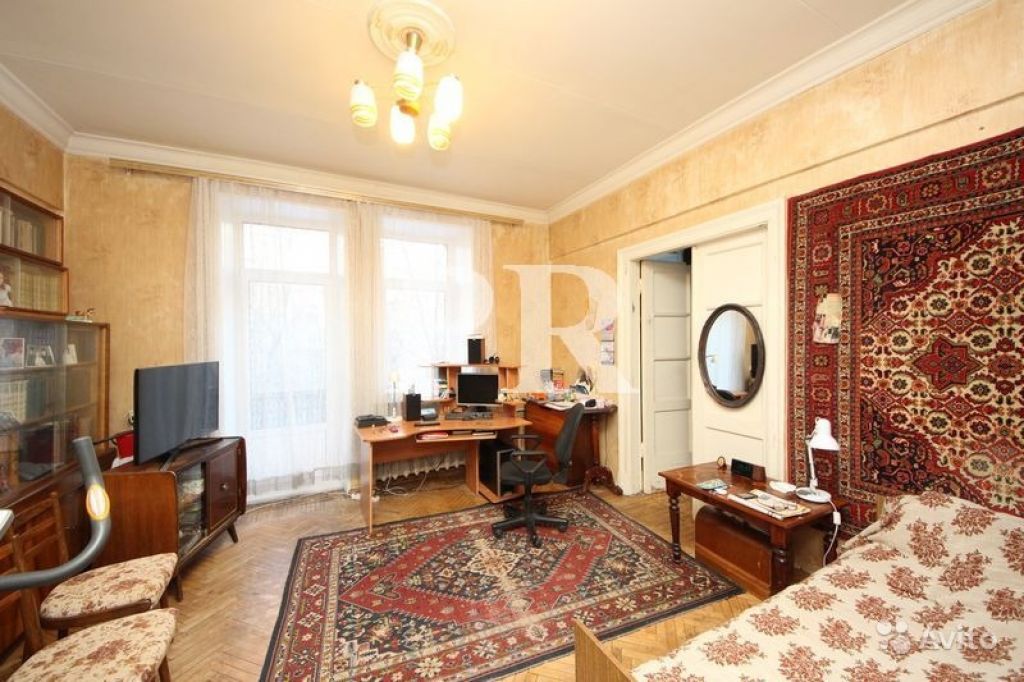 Продам квартиру 3-к квартира 76 м² на 4 этаже 9-этажного кирпичного дома в Москве. Фото 1