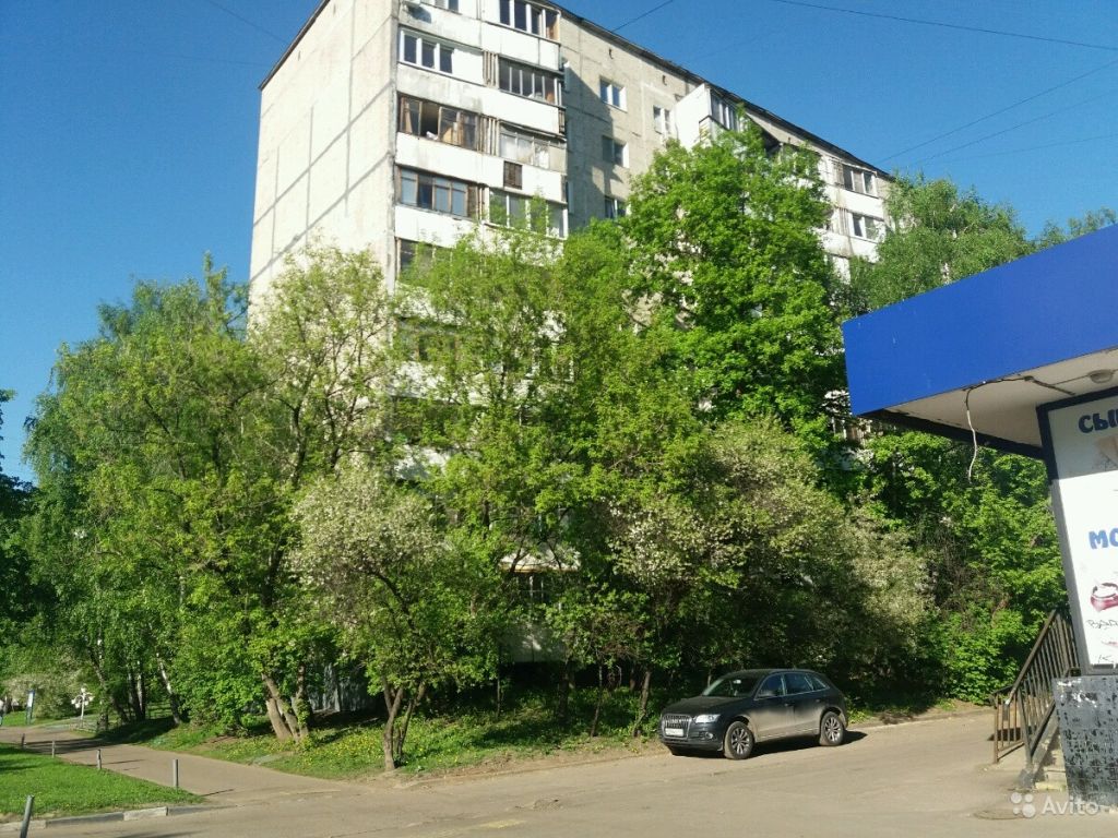 Продам квартиру 3-к квартира 60 м² на 4 этаже 9-этажного панельного дома в Москве. Фото 1