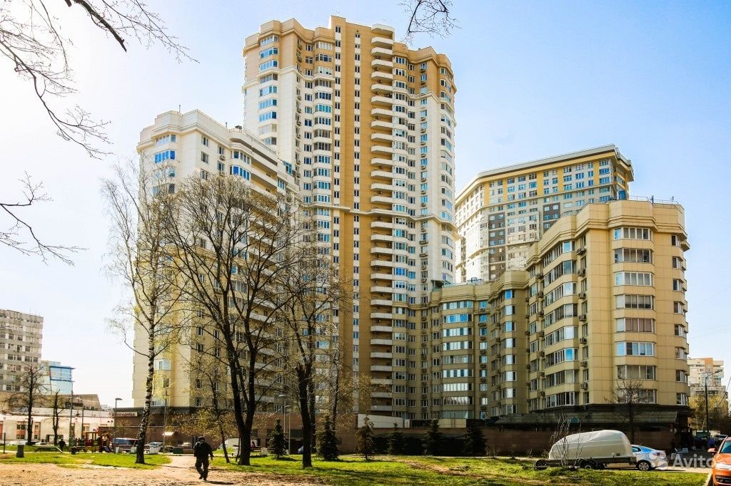 Продам квартиру 2-к квартира 75 м² на 2 этаже 16-этажного монолитного дома в Москве. Фото 1