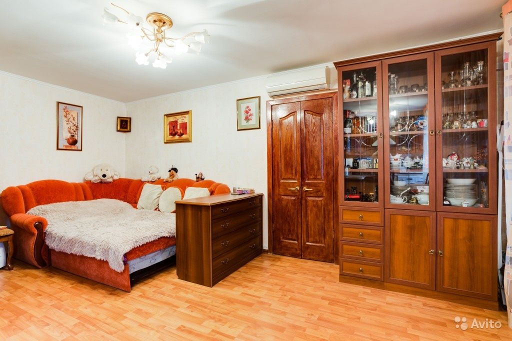 Продам квартиру 2-к квартира 43 м² на 2 этаже 5-этажного кирпичного дома в Москве. Фото 1