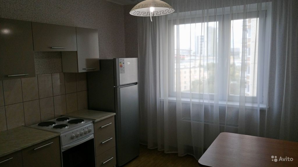 Сдам квартиру 3-к квартира 90 м² на 10 этаже 15-этажного монолитного дома в Москве. Фото 1