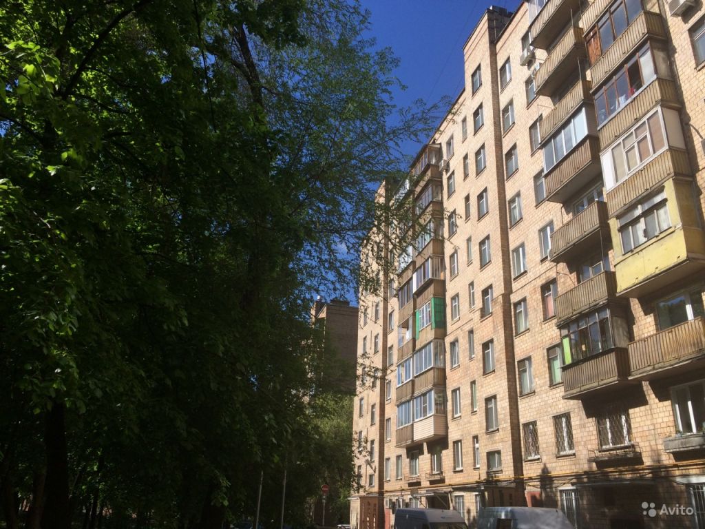 Продам квартиру 2-к квартира 46 м² на 4 этаже 9-этажного кирпичного дома в Москве. Фото 1