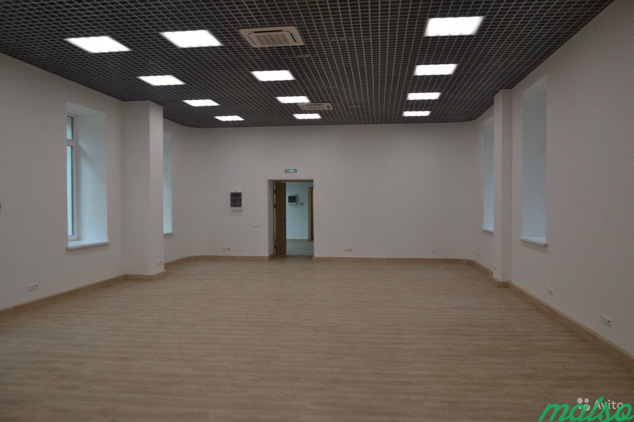 Офис класса А, 160 м² у метро в Санкт-Петербурге. Фото 1
