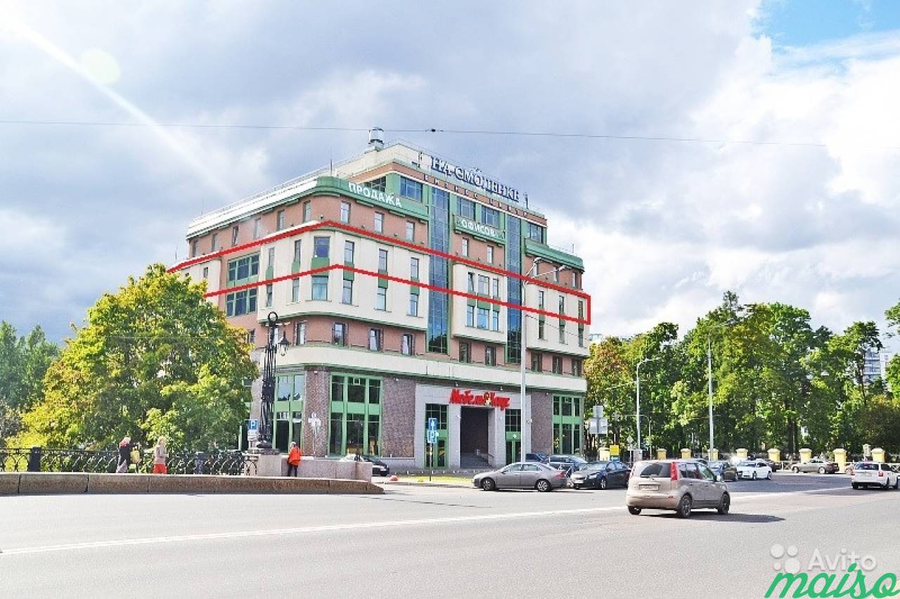 Продажа 2 этажей в бизнес центре 2720 кв м в Санкт-Петербурге. Фото 1