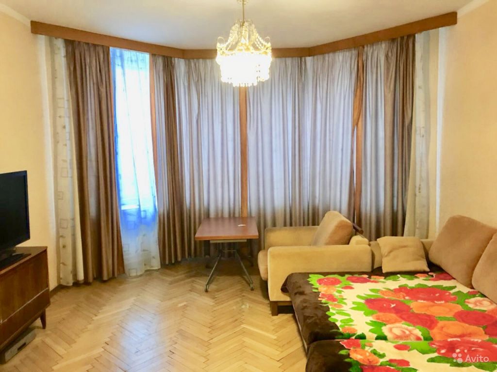 Продам квартиру 2-к квартира 86.5 м² на 3 этаже 14-этажного кирпичного дома в Москве. Фото 1