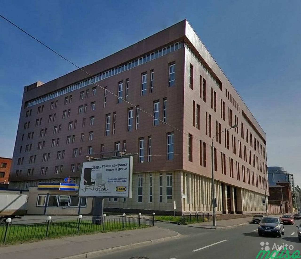 Офисный блок 216 м² с панорамными окнами в Санкт-Петербурге. Фото 1