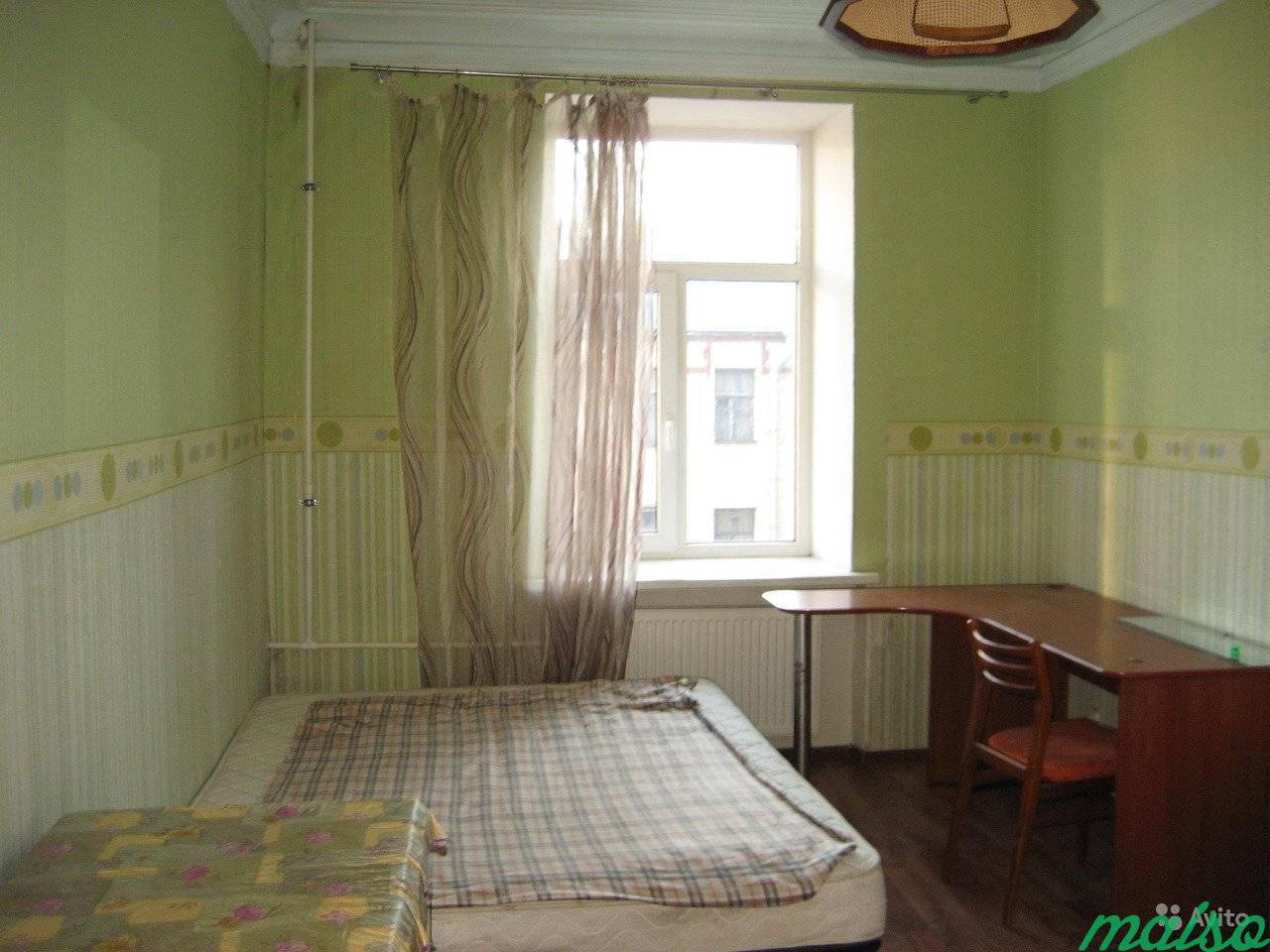Комната 17 м² в 4-к, 5/5 эт. в Санкт-Петербурге. Фото 2