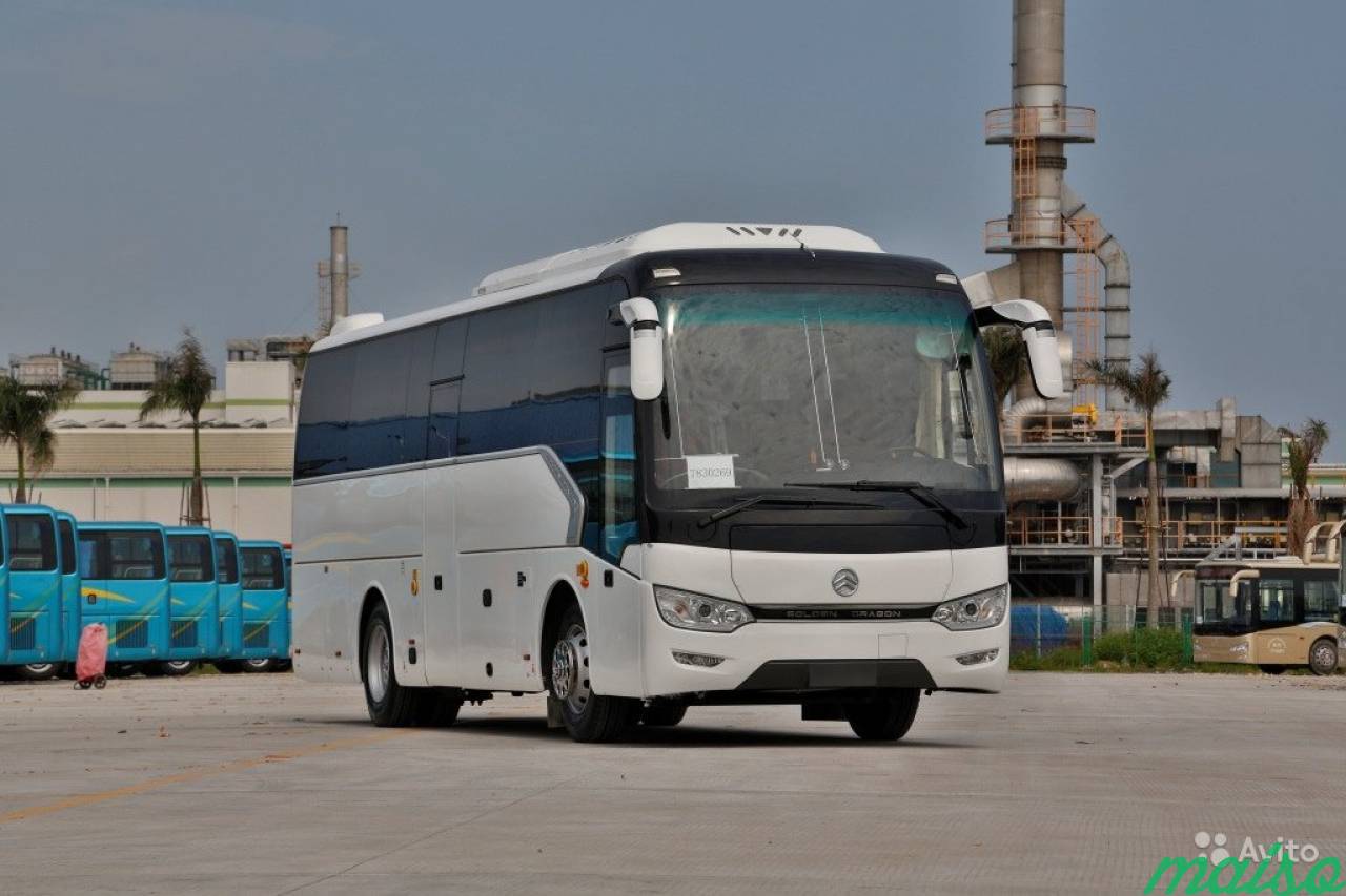 Туристический автобус Голден Драгон 6957 в Санкт-Петербурге. Фото 2
