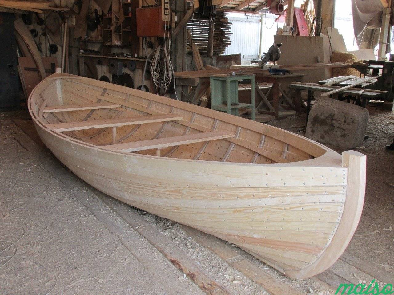 Деревянная лодка в Санкт-Петербурге. Фото 5