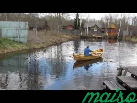 Деревянная лодка в Санкт-Петербурге. Фото 1