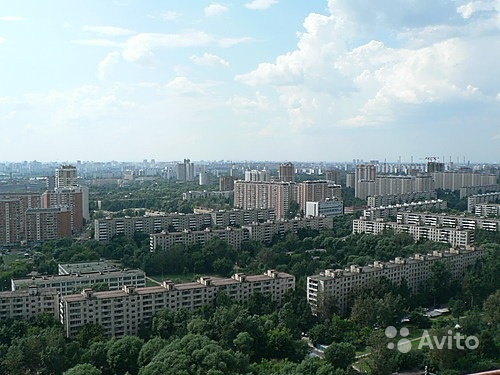 Продам квартиру 3-к квартира 58 м² на 4 этаже 9-этажного панельного дома в Москве. Фото 1