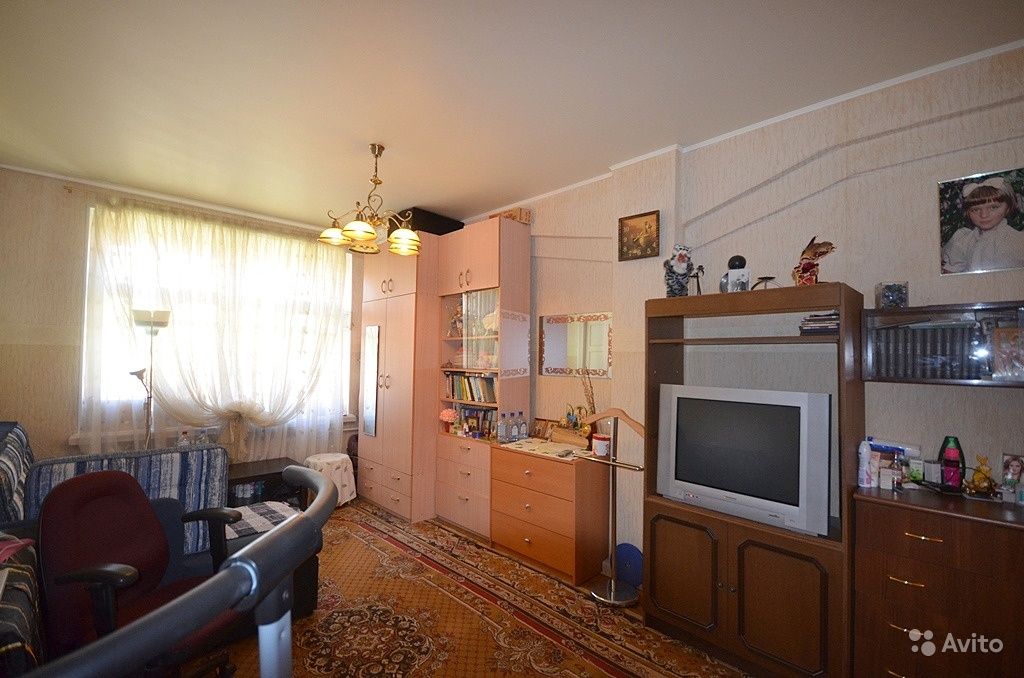 Продам квартиру 3-к квартира 64.2 м² на 4 этаже 4-этажного кирпичного дома в Москве. Фото 1