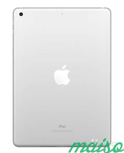 Apple iPad (2018) 128Gb Wi-Fi Silver EU в Санкт-Петербурге. Фото 2