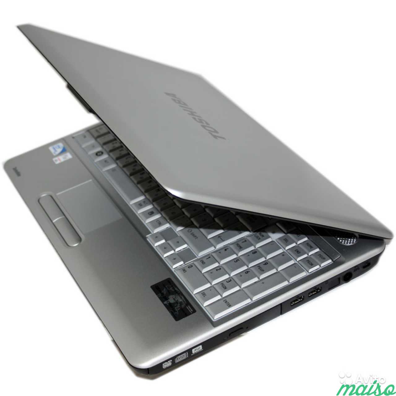 Серебристые ноутбуки. Toshiba Satellite l500. Ноутбуки Тошиба Сателлит l500. Ноутбук Toshiba Satellite l500. Toshiba l500d 16q.