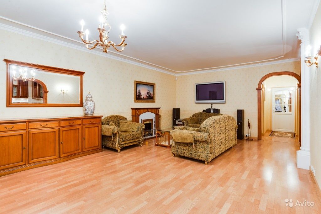 Продам квартиру 3-к квартира 120 м² на 6 этаже 15-этажного кирпичного дома в Москве. Фото 1