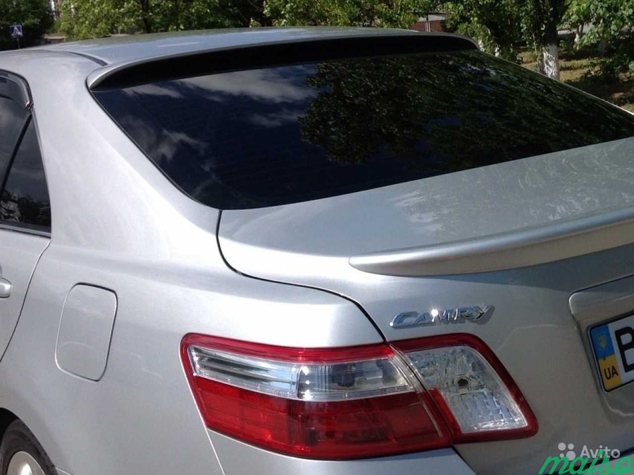 Стекло тойота камри. Toyota Camry 2006 Spoiler. Спойлер на Toyota Camry v40. Задний спойлер Тойота Камри 40. Заднее стекло Toyota Camry 40.