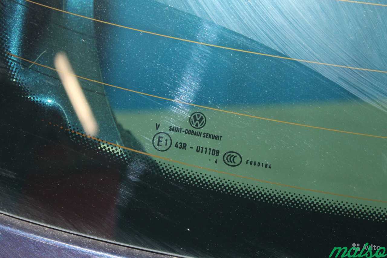 Стекло двери багажника Volkswagen Passat (B8) в Санкт-Петербурге. Фото 3