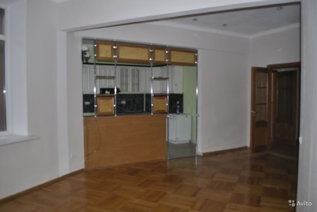 Продам квартиру 3-к квартира 96 м² на 4 этаже 5-этажного кирпичного дома в Москве. Фото 1