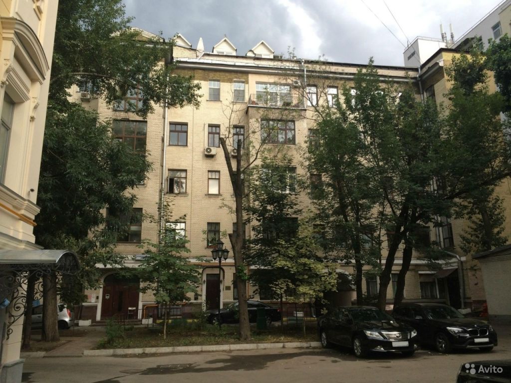 Продам квартиру 4-к квартира 126 м² на 4 этаже 5-этажного кирпичного дома в Москве. Фото 1