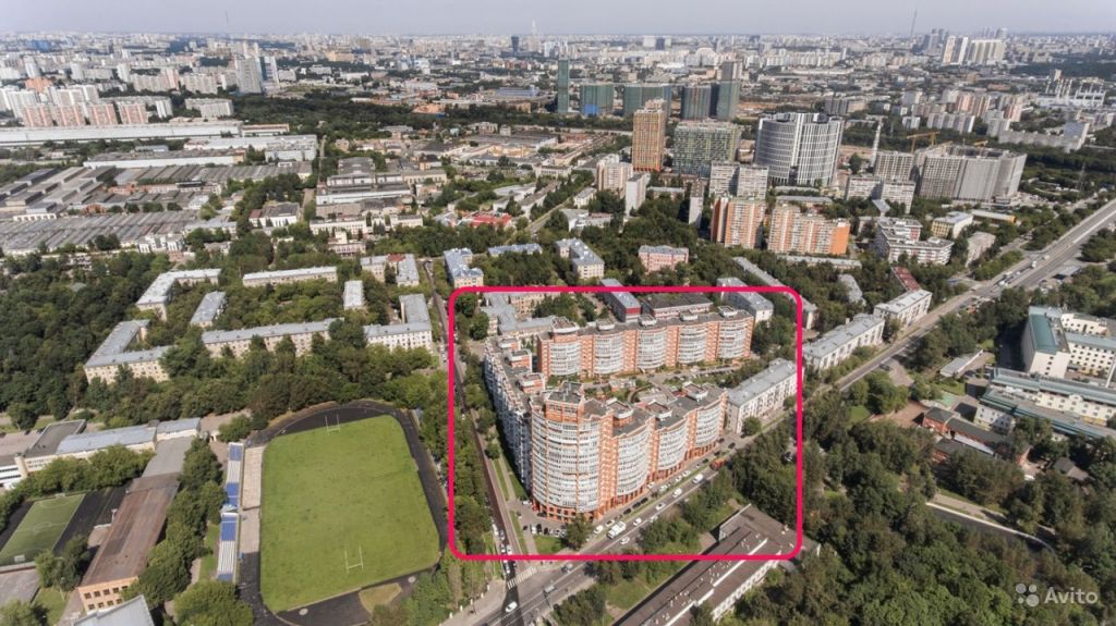 Продам квартиру 3-к квартира 69 м² на 1 этаже 10-этажного монолитного дома в Москве. Фото 1