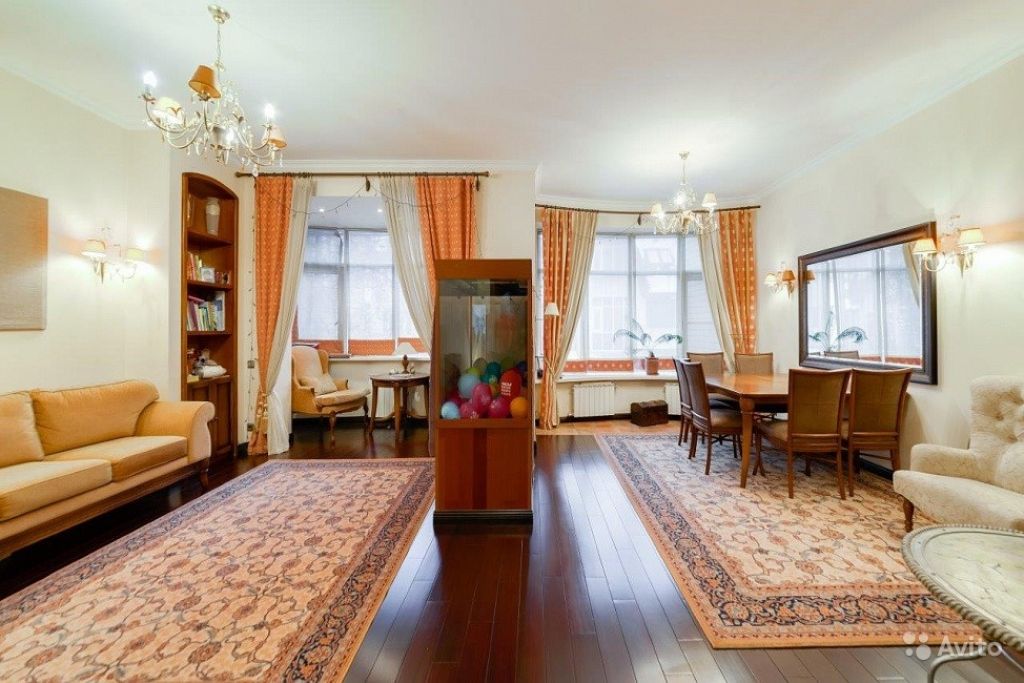 Продам квартиру 6-к квартира 269 м² на 1 этаже 3-этажного монолитного дома в Москве. Фото 1
