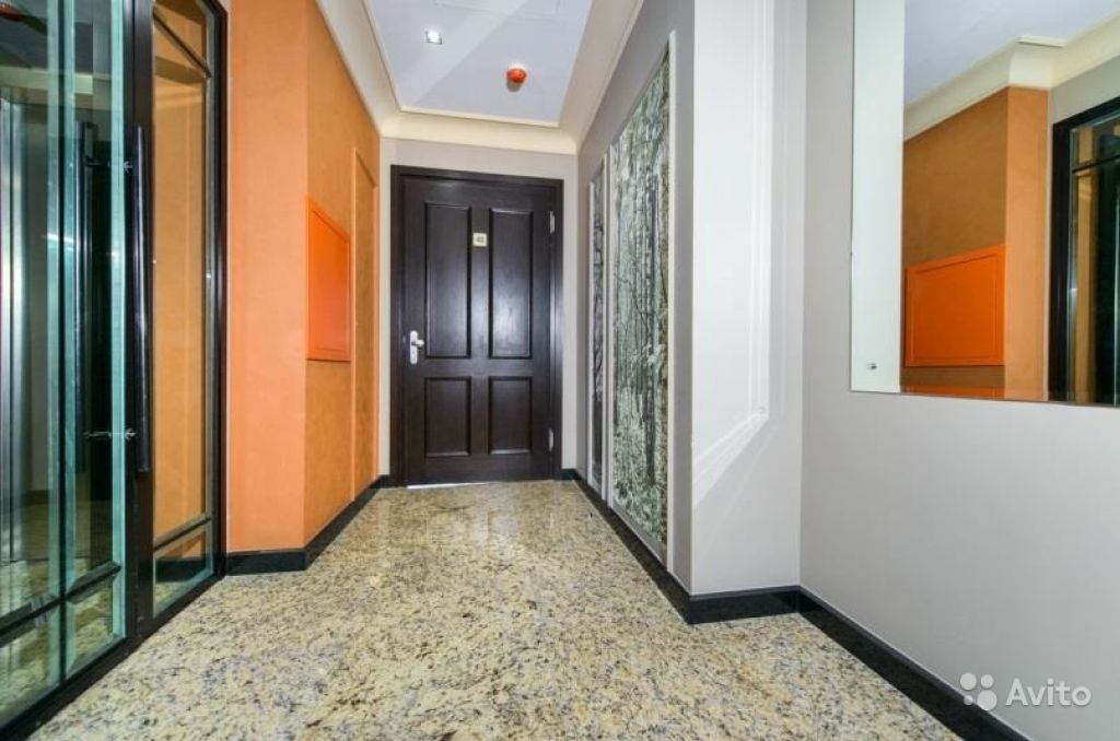 Продам квартиру 6-к квартира 399 м² на 8 этаже 9-этажного кирпичного дома в Москве. Фото 1