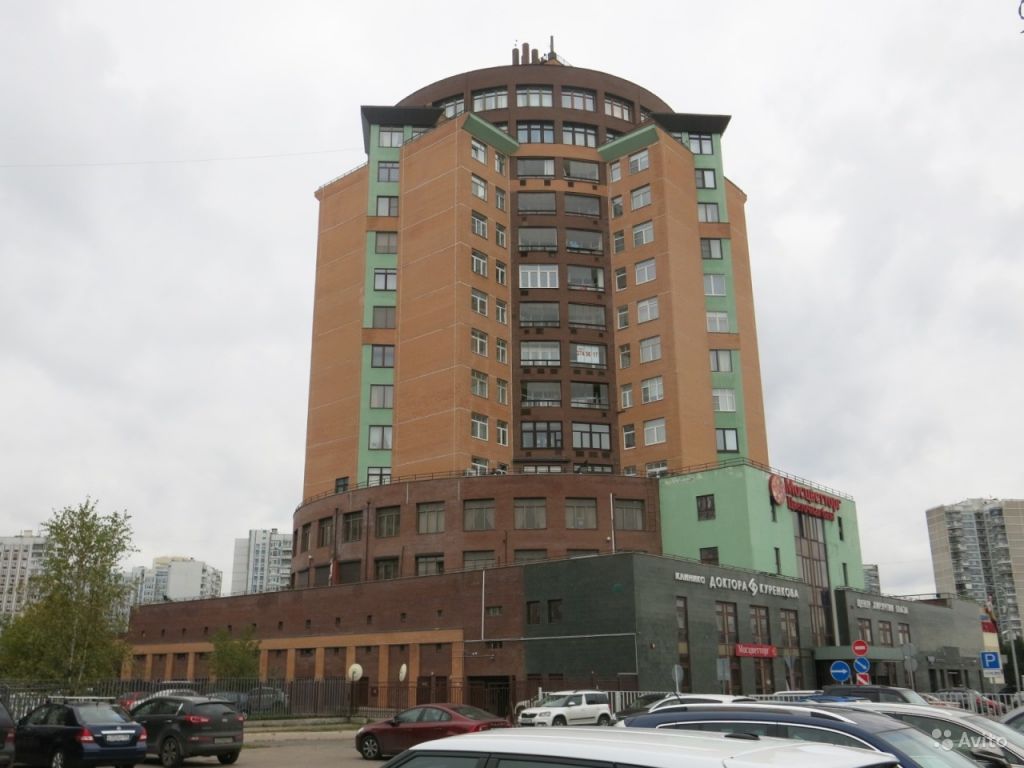 Продам квартиру 4-к квартира 153.3 м² на 5 этаже 16-этажного монолитного дома в Москве. Фото 1