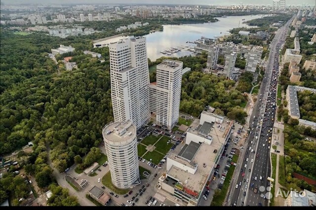 Продам квартиру 4-к квартира 135 м² на 10 этаже 40-этажного монолитного дома в Москве. Фото 1