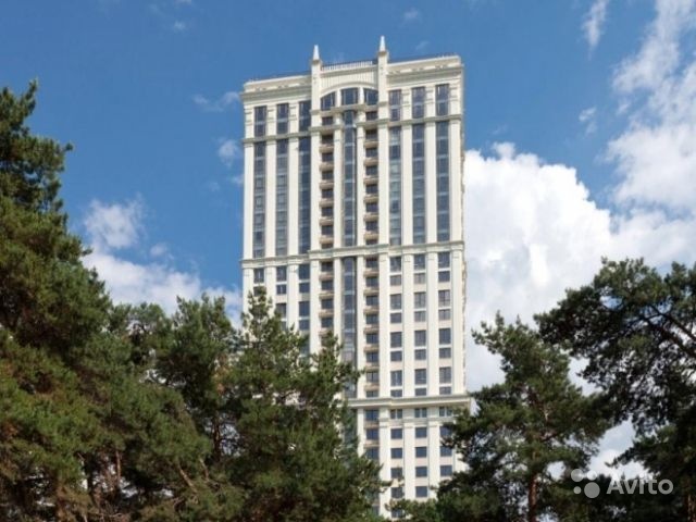 Продам квартиру в новостройке 4-к квартира 150 м² на 23 этаже 32-этажного монолитного дома в Москве. Фото 1
