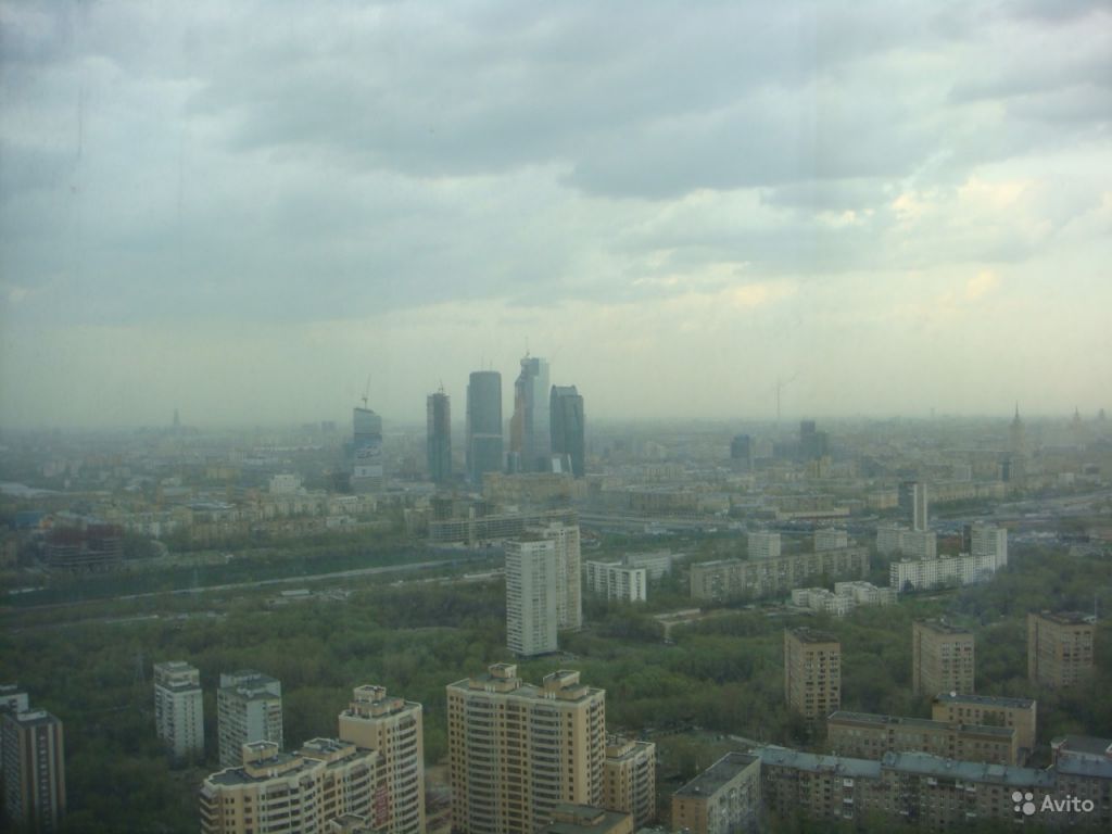 Продам квартиру 5-к квартира 206 м² на 40 этаже 52-этажного монолитного дома в Москве. Фото 1