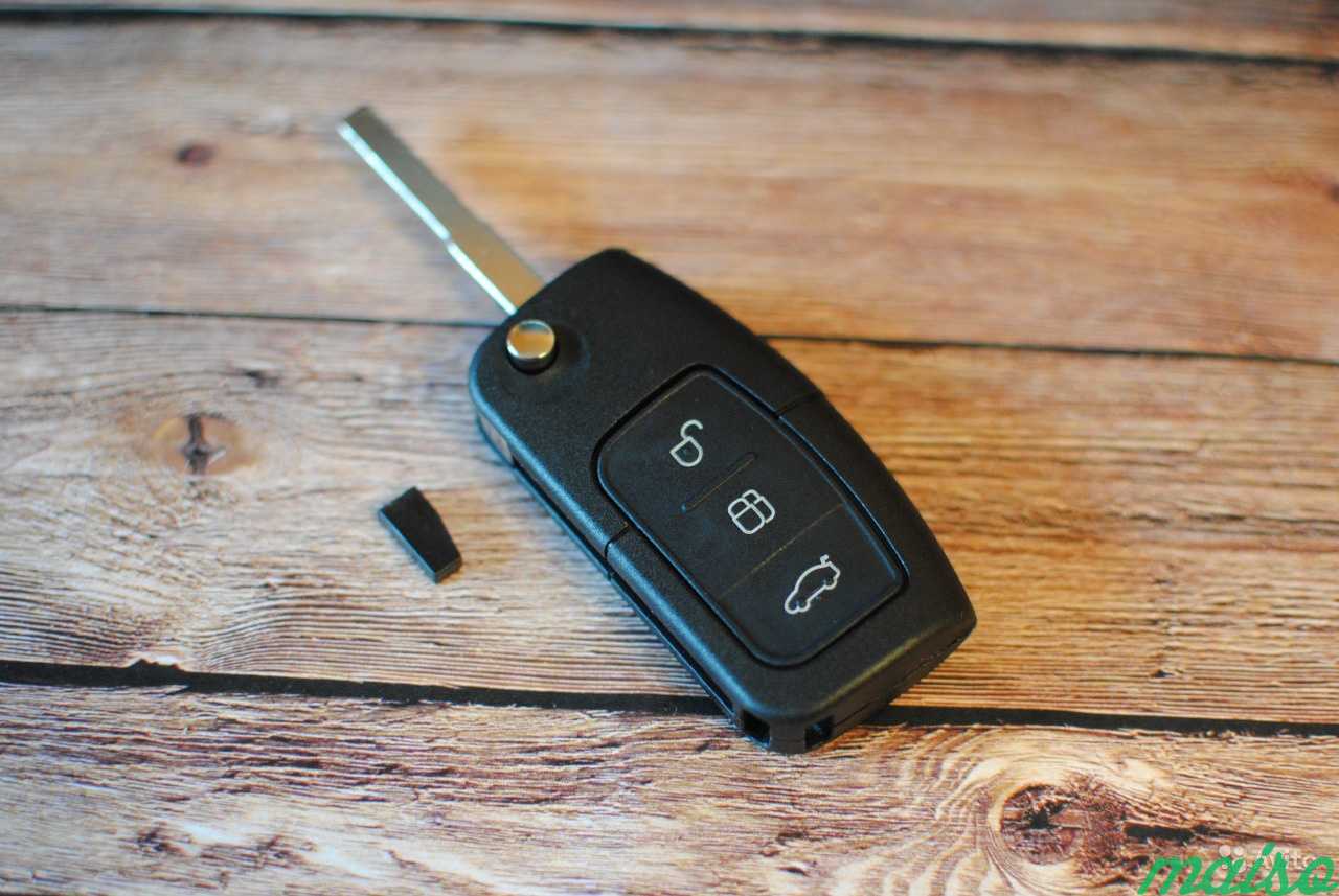 Ключ Форд Фокус 2(с пультом) + чип иммобилайзера в Санкт-Петербурге. Фото 3