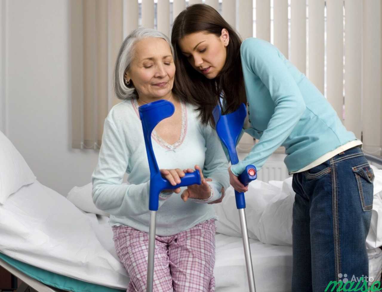 Перелом шейки бедра дом престарелых. Травматизм пожилых людей. Травмати у пожилыхлюдей. Реабилитация пожилых. Реабилитация пациентов с переломами.