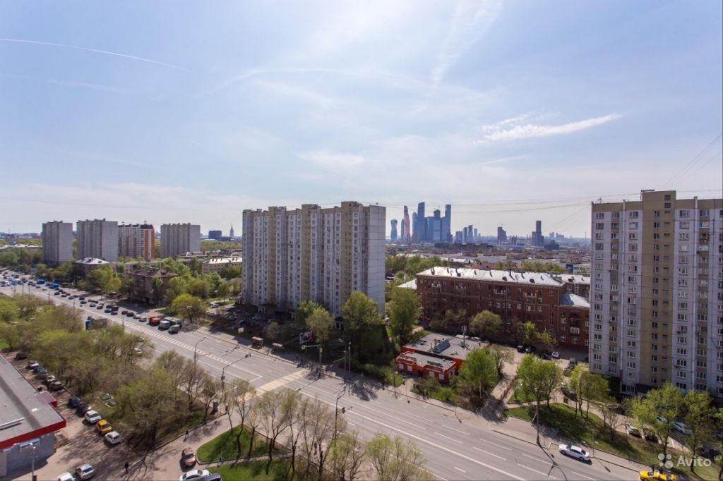 Сдам квартиру 3-к квартира 90 м² на 15 этаже 17-этажного панельного дома в Москве. Фото 1