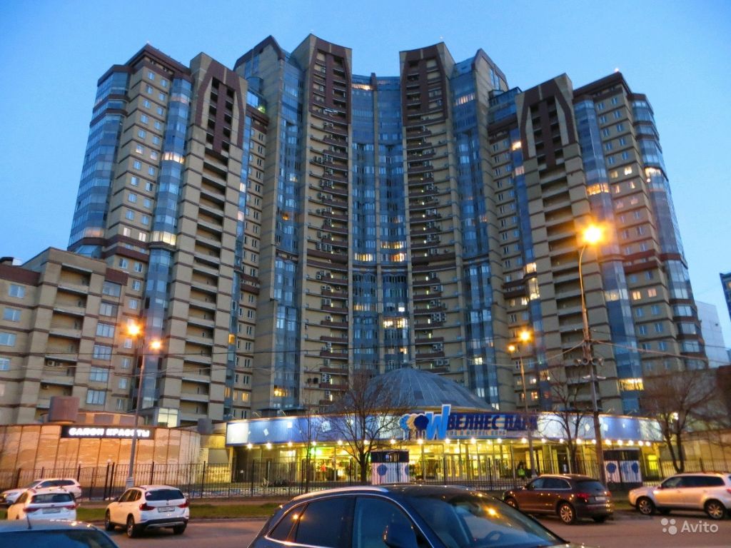 Сдам квартиру 4-к квартира 170 м² на 7 этаже 22-этажного кирпичного дома в Москве. Фото 1
