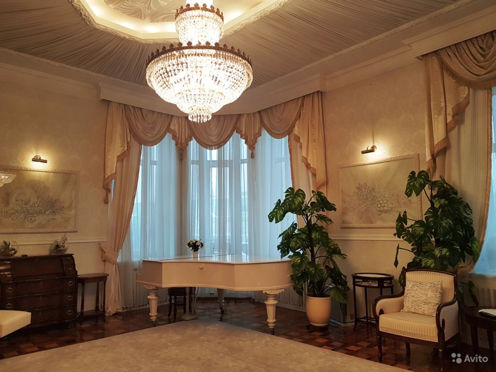 Сдам квартиру 5-к квартира 224 м² на 3 этаже 7-этажного кирпичного дома в Москве. Фото 1