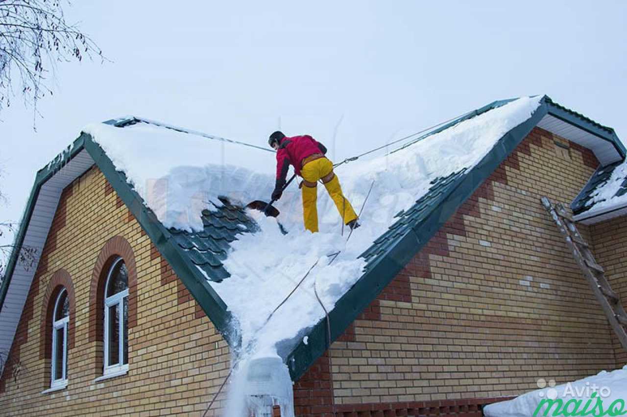 Промышленные альпинисты, чистка крыш и не только в Санкт-Петербурге. Фото 1
