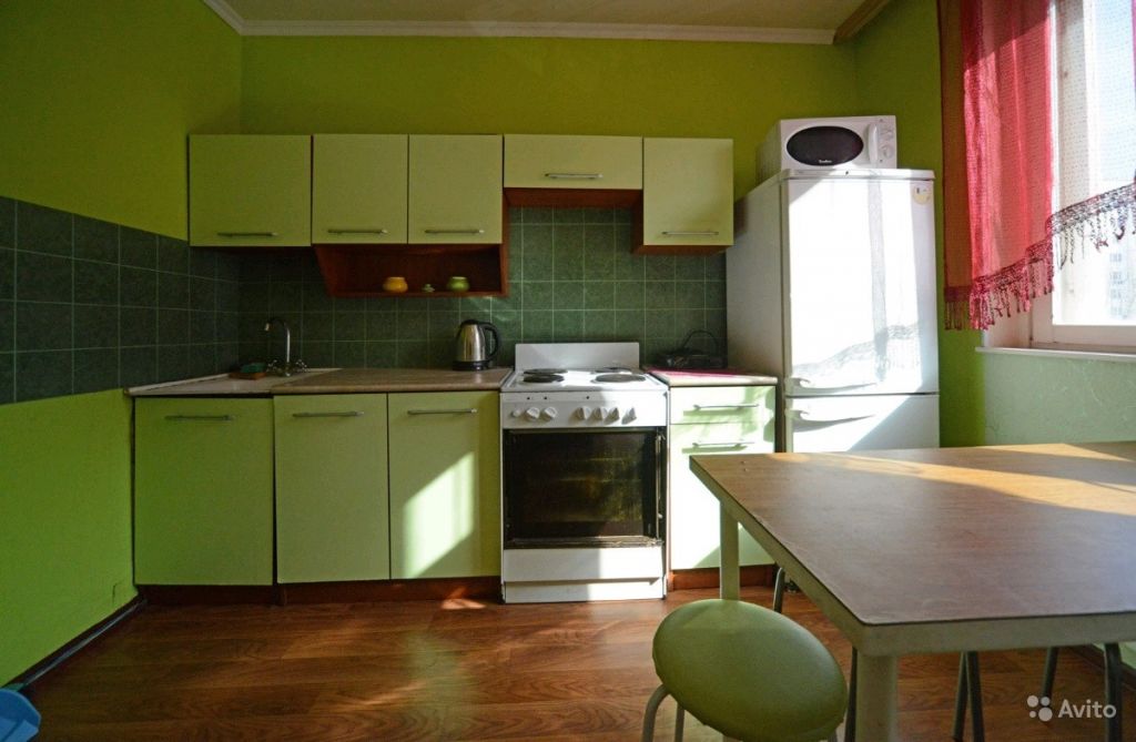 Сдам квартиру посуточно 1-к квартира 36 м² на 3 этаже 12-этажного кирпичного дома в Москве. Фото 1