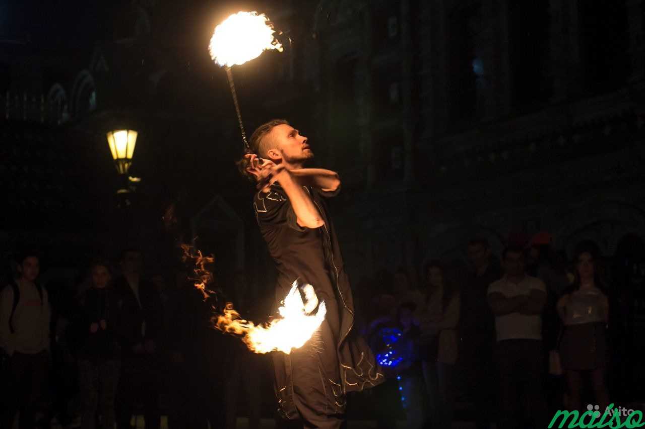 Огненное,световое,танцевальное,пиротехническое шоу в Санкт-Петербурге. Фото 3