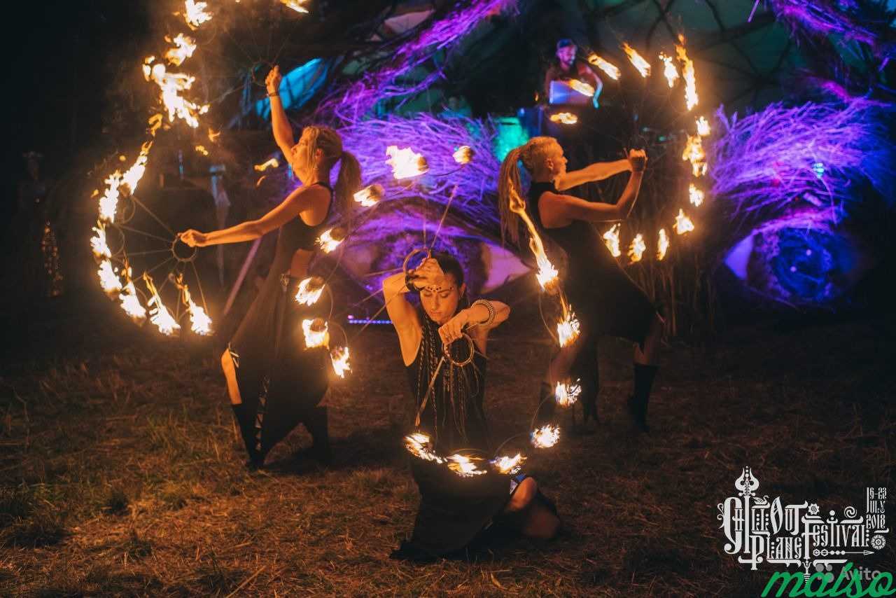 Огненное,световое,танцевальное,пиротехническое шоу в Санкт-Петербурге. Фото 1