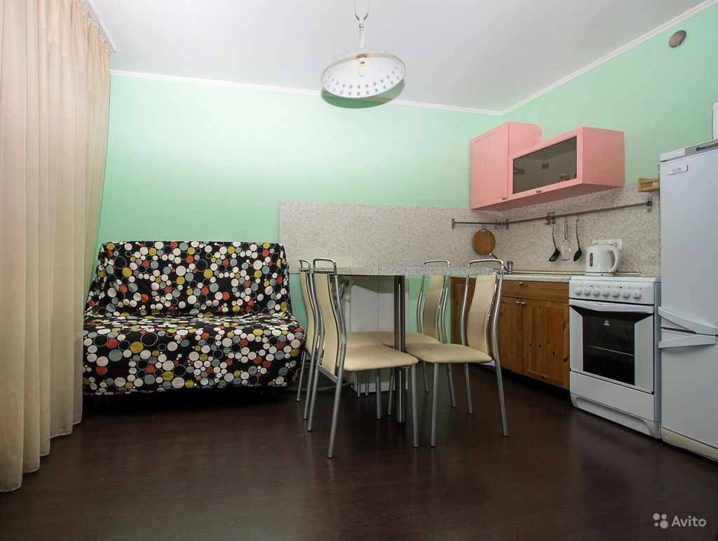 Сдам квартиру посуточно Студия 37 м² на 13 этаже 24-этажного кирпичного дома в Москве. Фото 1
