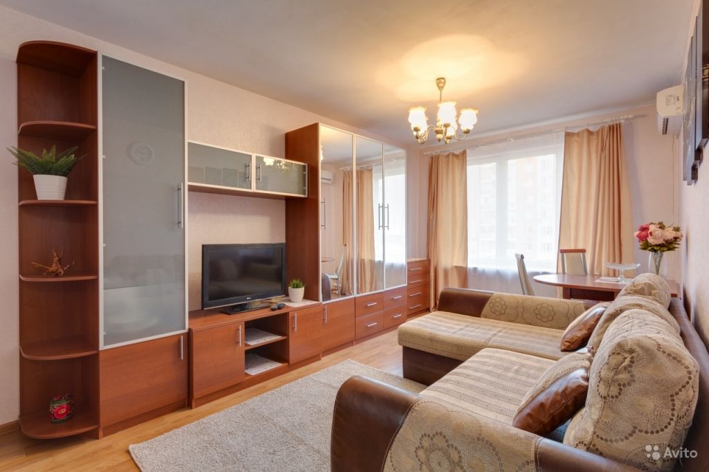 Сдам квартиру посуточно 3-к квартира 60 м² на 7 этаже 9-этажного панельного дома в Москве. Фото 1